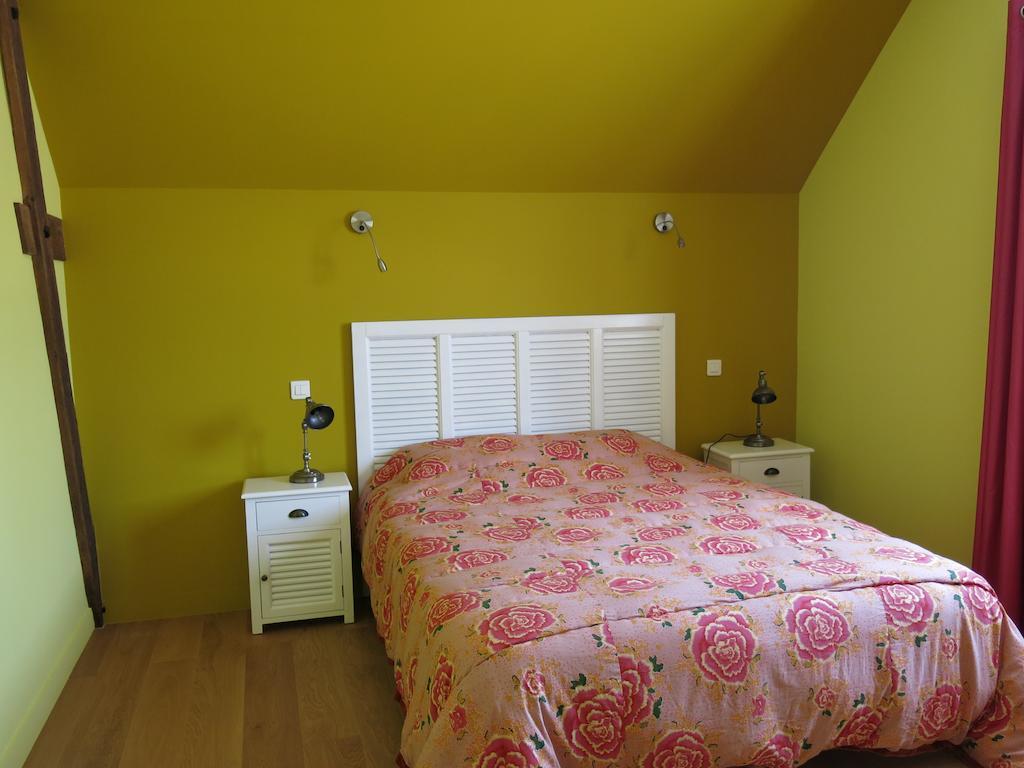 Bed and Breakfast Le Parc De Crecy Tréon Zimmer foto
